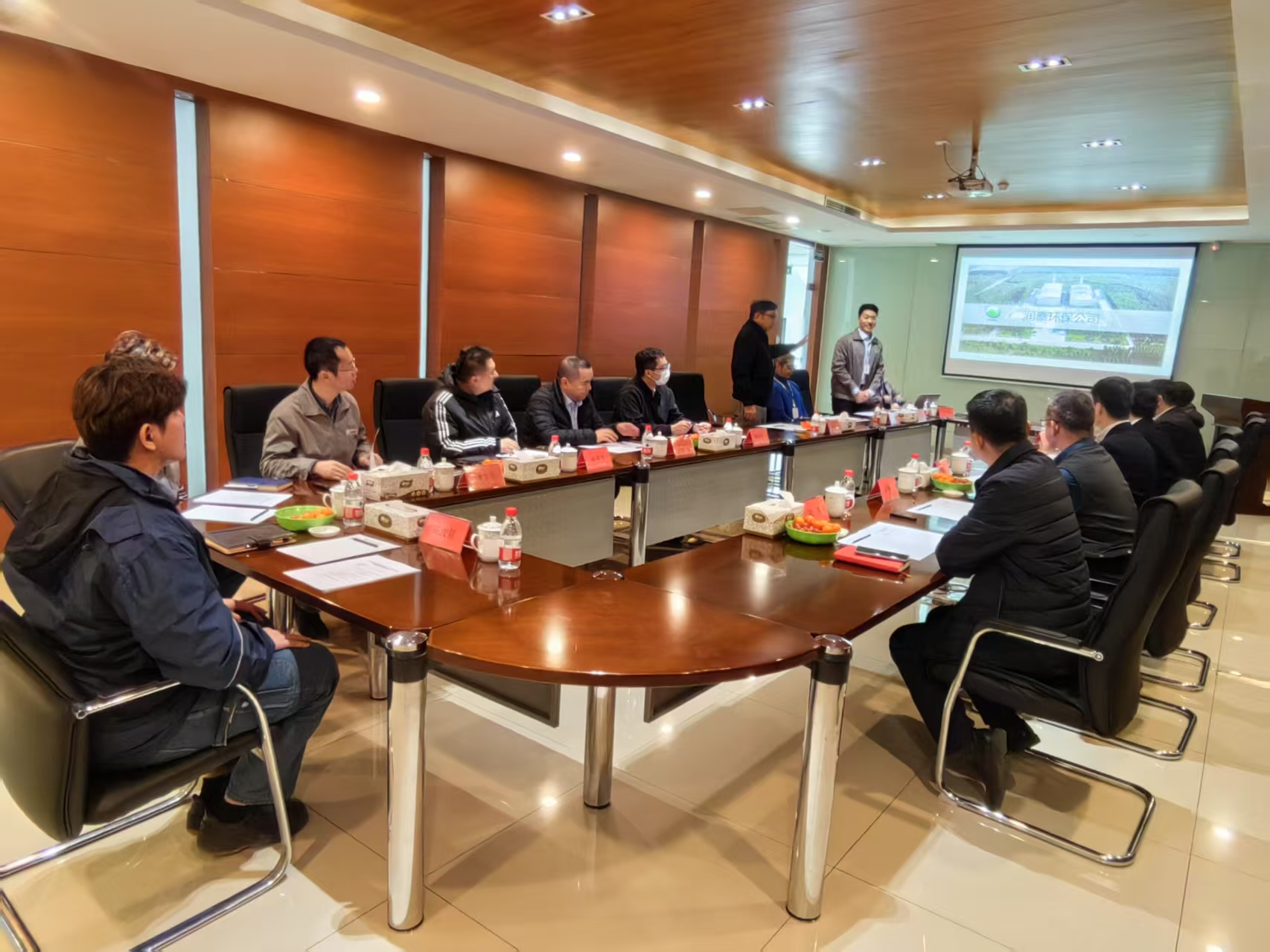 2025.2.21-北京市臺聯(lián)、通州區(qū)統(tǒng)戰(zhàn)部、永樂店鎮(zhèn)政府領(lǐng)導來公司蒞臨指導